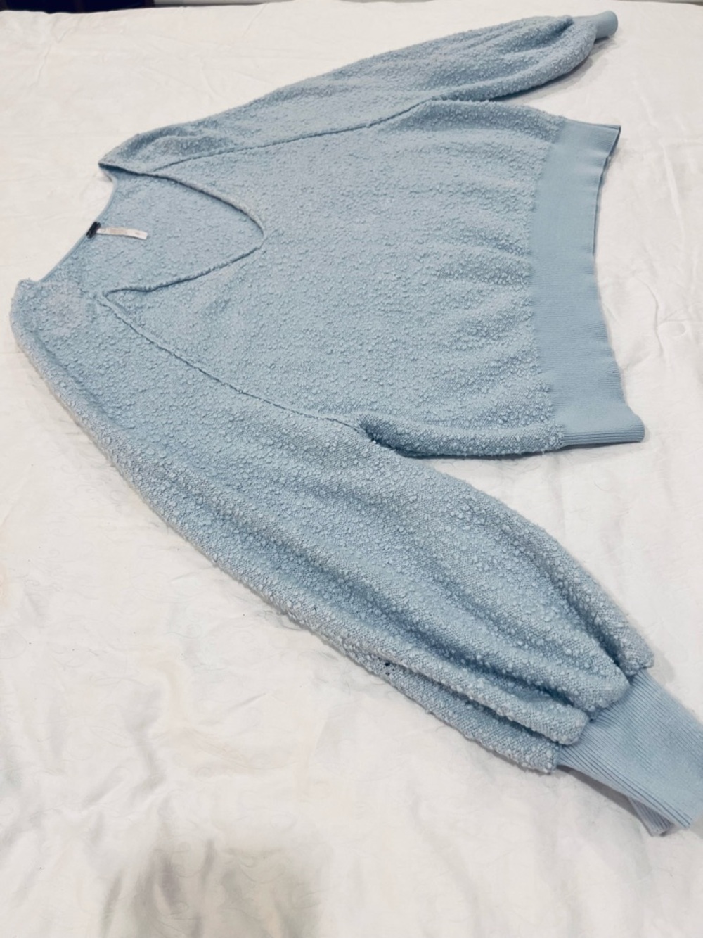 Free People Boho Sky Blue Off the Shoulder Knit Slouchy Cropped Sweater - Picture 4 of 10